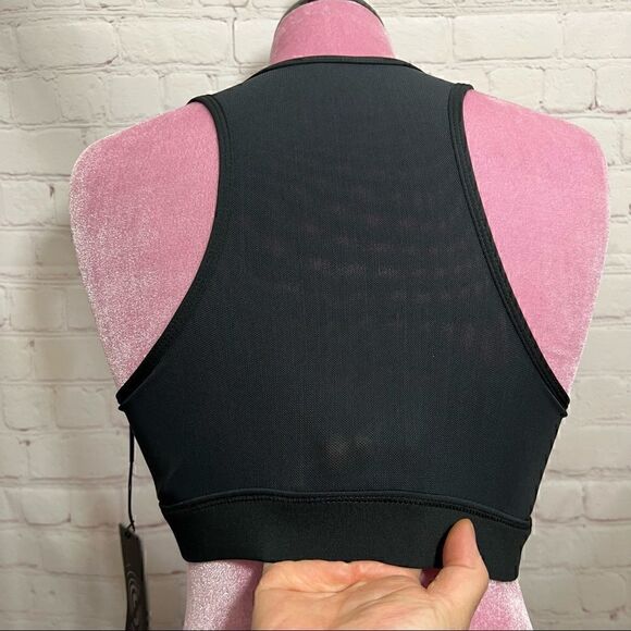 Zumba Fitness Strong Nation Zumba REFLECTIVE SCOOP BRA black Medium NWT - Picture 7 of 12
